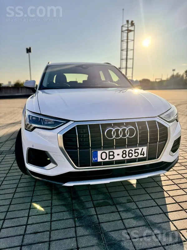Audi Pārdodu Audi Q3, jaunās automašīnas stāvoklis, ieg