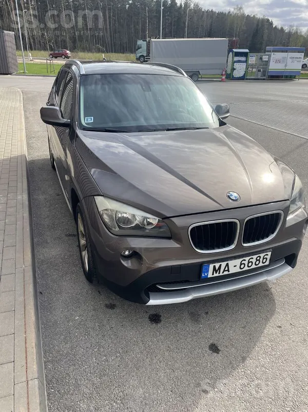 BMW Pārdodu savu BMW X1 2.0 D X Drive( 4x4). Kopts āda