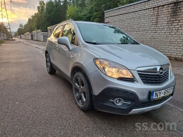 Opel Pardodu Opel Mokka Cosmo komplektāciju. 