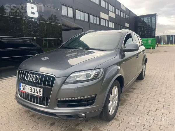 Audi Automašīna lieliskā tehniskā, un vizuālā kārtībā.