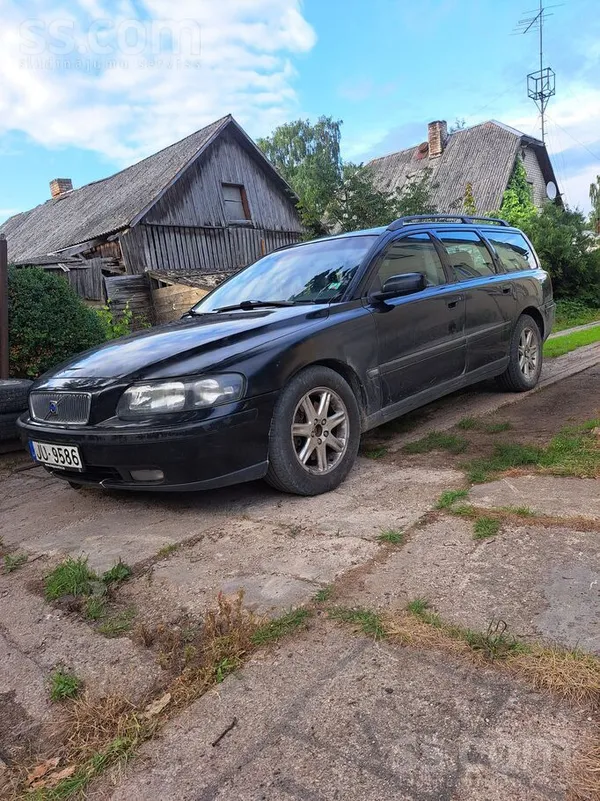 Volvo Pārdodu volvo v70 2003 gada. Automāšīnai ir vizuāl
