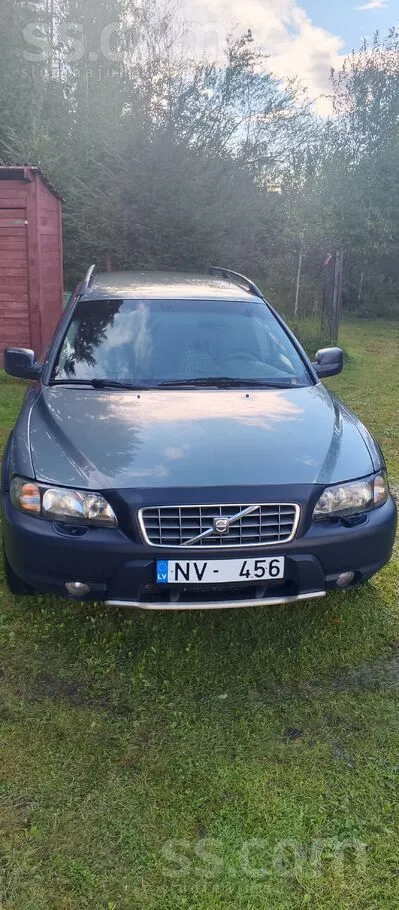 Volvo Xc70 2, 4 l benzīns ar gāzi 147 kW teicama stāvoklī bagātā komplektāci