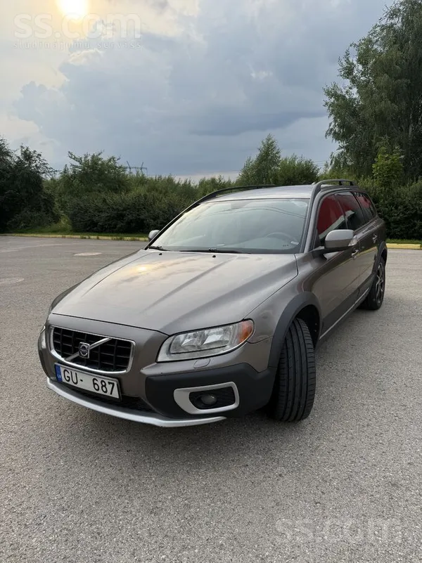 Volvo Volvo xc70 labā tehniskā un vizuālajā stāvoklī, ti