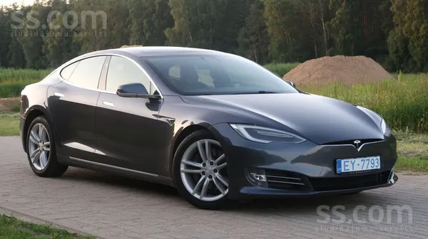 Tesla Tesla S100D. Auto ar teicamu batereju. (Baterejas 