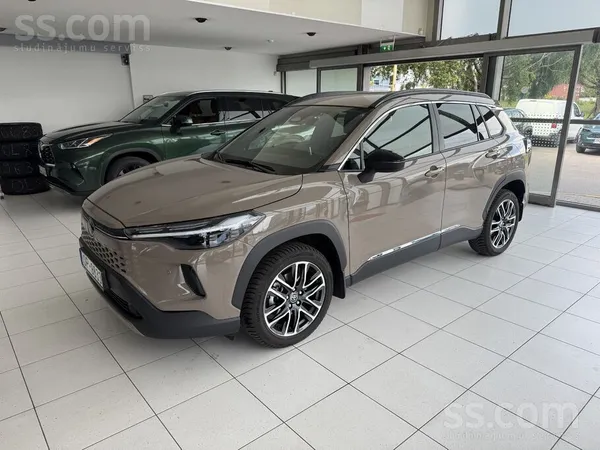 Toyota Mazlietots auto - Corolla Cross Suv 1.8 Hybrid (14