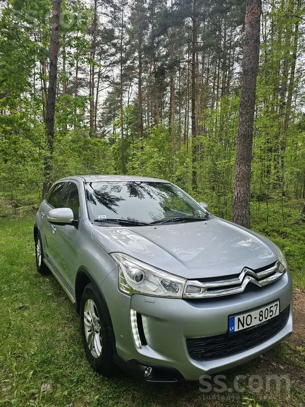 Citroen В хорошем состоянии, обслуженная, два ключа, прода