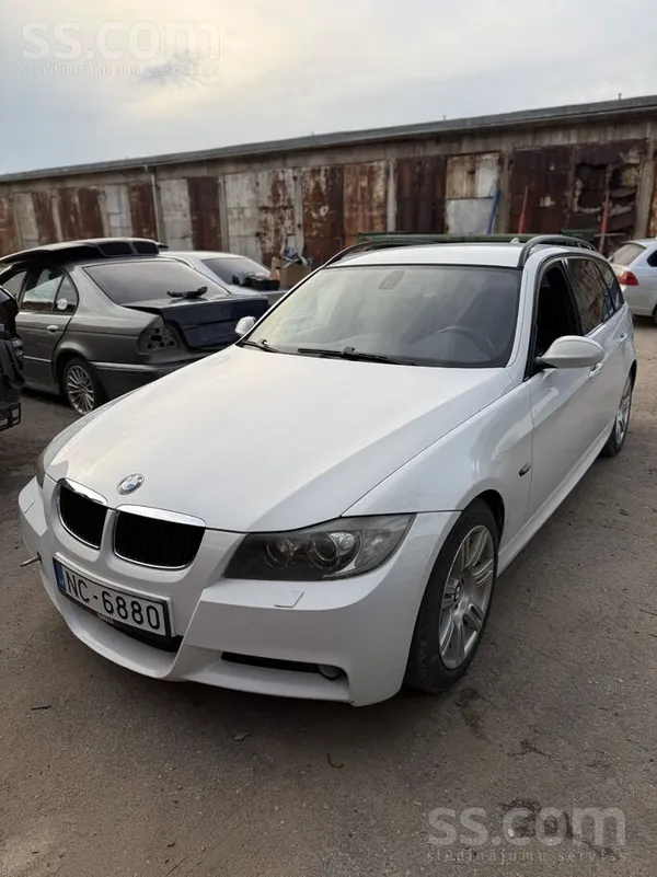 BMW 320