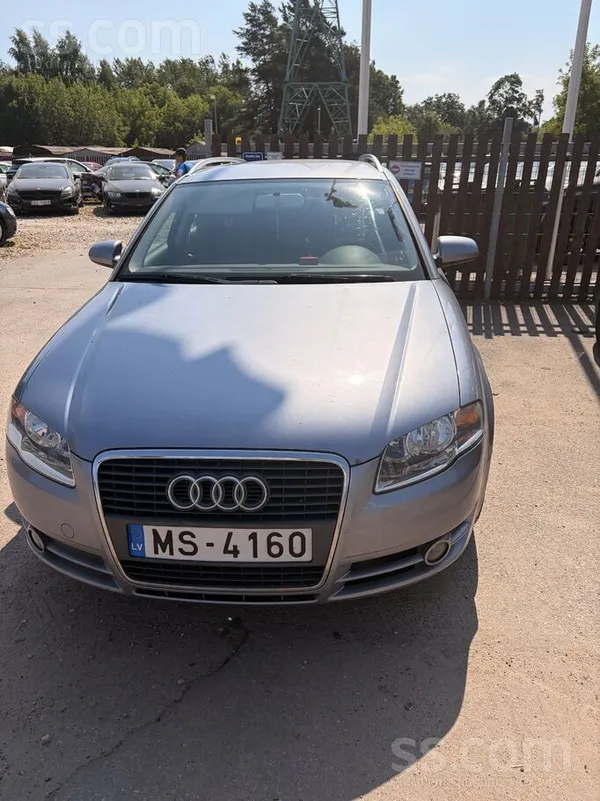 Audi Продаю Audi A 4 есть не большие дефекты. Цена обсу