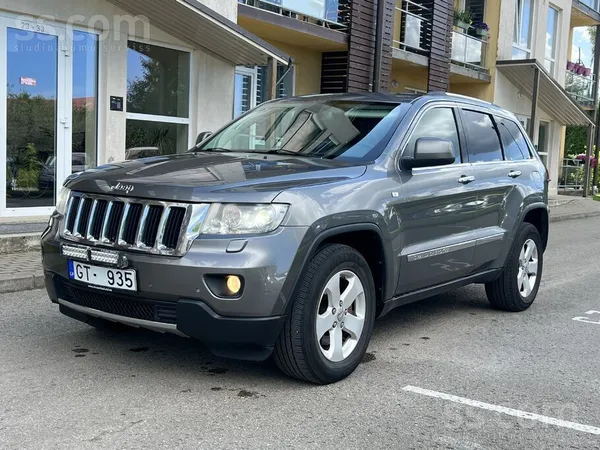Jeep Ideāla tehniska un vizuāla stāvokli. Bez pneimo pi