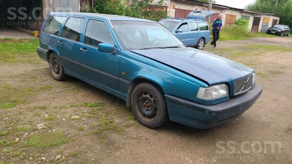 Volvo Palīdzu pārdod kaimiņa auto. 