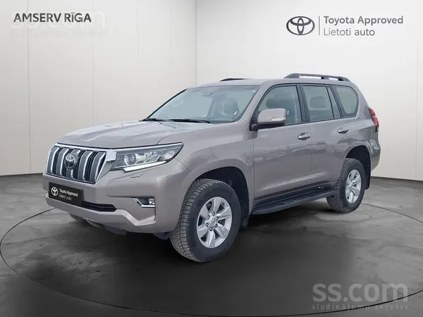 Toyota Toyota Land Cruiser, Luxury komplektācija. 