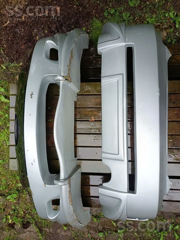 Toyota Pārdodu Toyota Celica detaļas (wild side body kit)