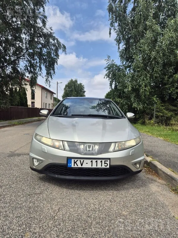 Honda Pārdots Honda Civic 1.8 benzīna 103 kw.