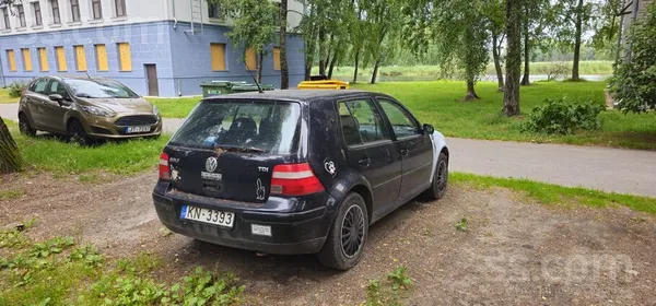 Volkswagen Pārdodu Volkswagen Golf IV 2.0 benzīnu, 2003. Gada