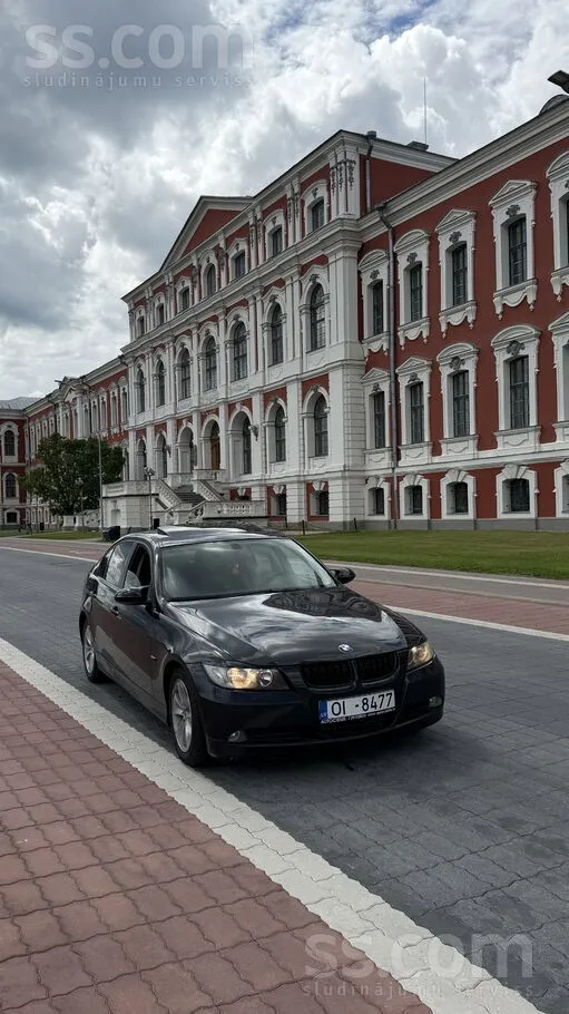 BMW 320
