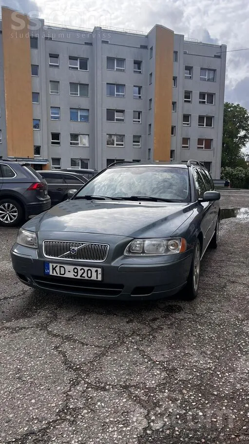 Volvo Pārdodu Volvo V70 2.4 Benzīns/gāze