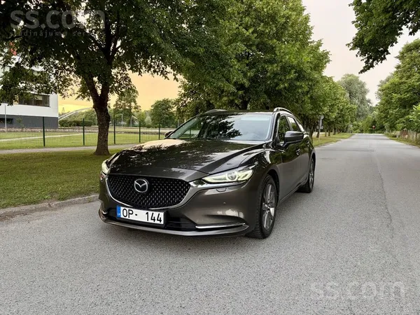 Mazda Pārdod Mazda 6 2.0 benzīns, teicamā stāvoklī ar de
