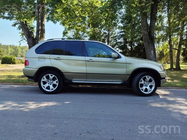 BMW Pārdod x5. Vienmēr uzspasets. Bet kā jau e53 arī j