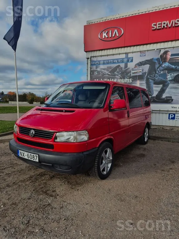 Volkswagen Pārdod ģimenes auto VW Caravella T4 ar ekonomisko