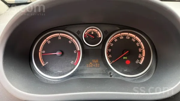 Opel Tehniski gandrīz viss ir kārtībā un darbojas parei