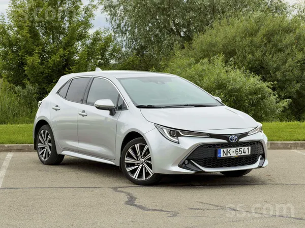 Toyota Corolla Hatchback 1.8 Hybrid Active Plus E-Cvt, Automāts, Rear view c