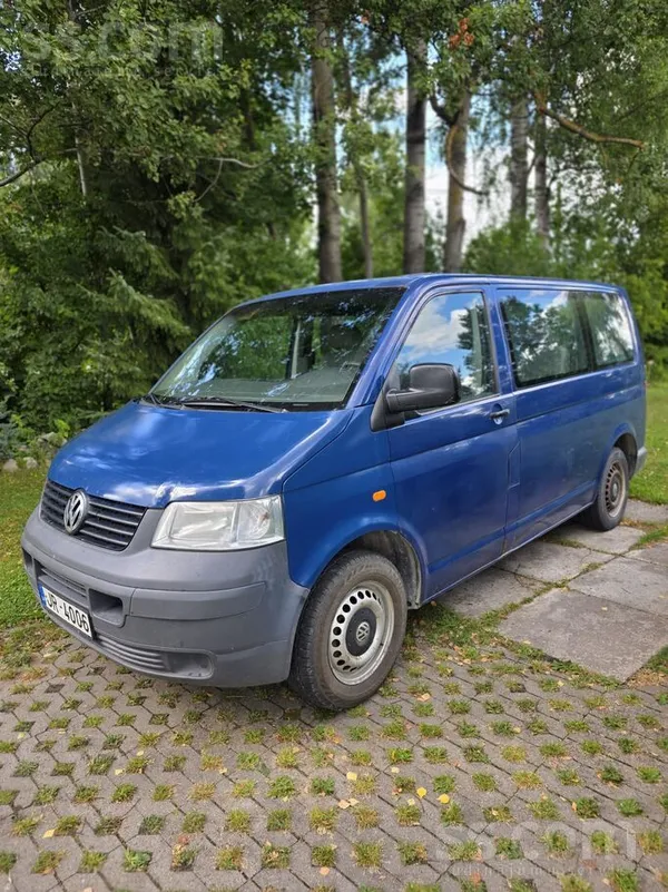 Volkswagen Pārdodu piecvietīgu mikroautobusu VW Transporter. 