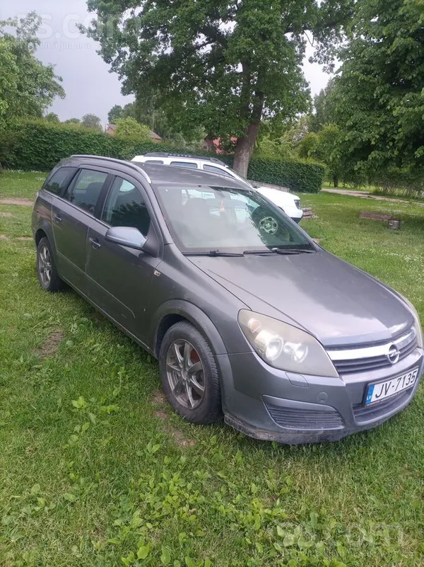 Opel Pārdodu Opel, braucams, nelieli rūsas defekti. ...