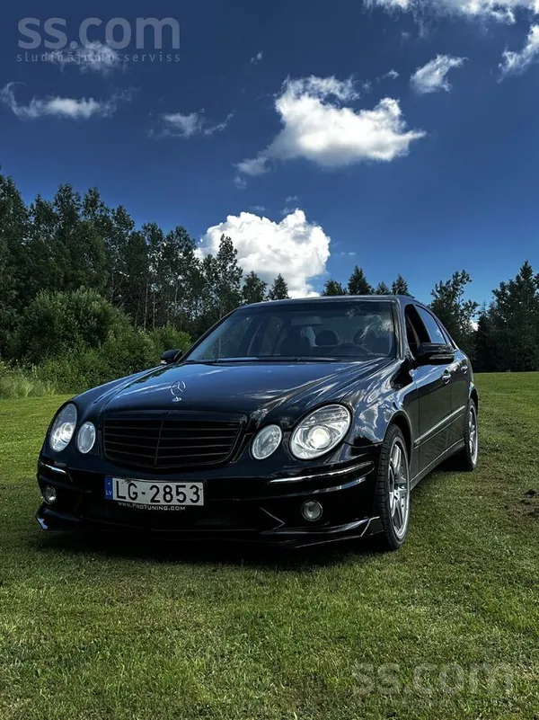 Mercedes Pardodu Mercedes e320 Amg paka uz r18 oriģināliem