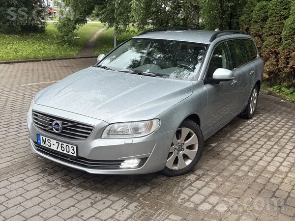 Volvo Pārdodu Volvo V70 2.0D 133kw. Ļoti labā komplektāc