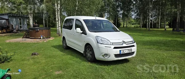 Citroen Pārdodu tehniski labu auto, ļoti ekonomisks, strād