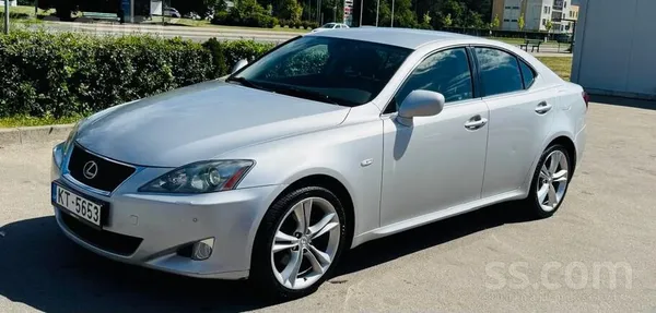 Lexus Labs - dzīvs auto. Ieguldījumus neprasa. Nesen izi