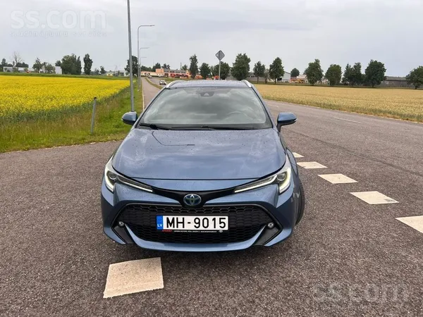 Toyota Pārdod Toyota Corolla Touring. 