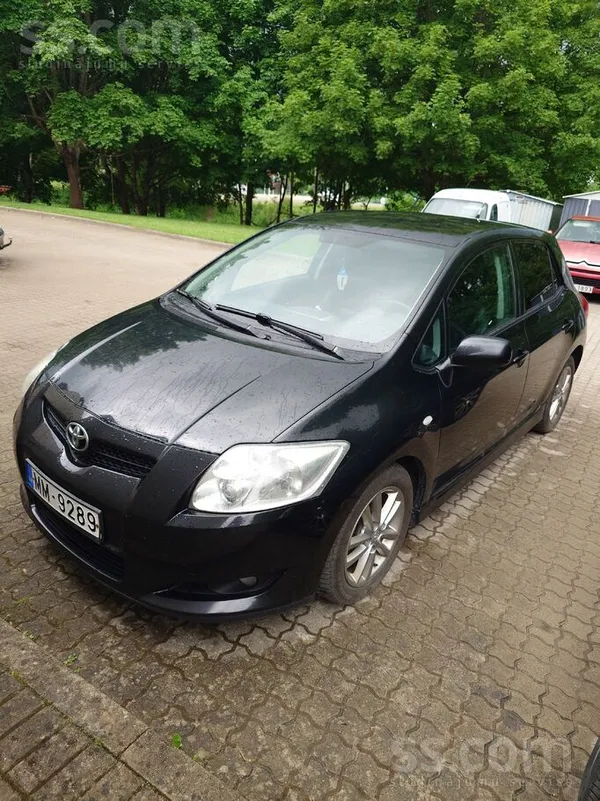 Pārdod Toyota Auris
1.4 D
Kondicionieris strādā.
Ādas salons.
16" liet