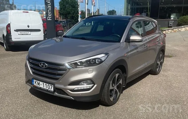 Hyundai Premium komplektācija. Šampanieša krāsa. 