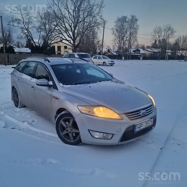 Ford Pārdodu. Braucams. Ir remontēts, lai izietu skati 