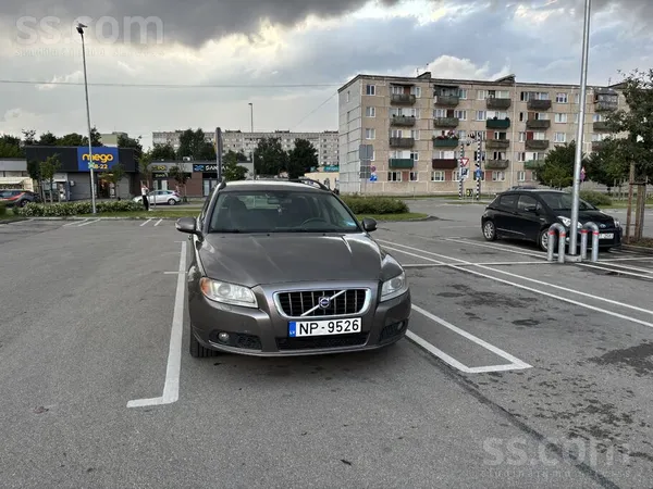 Продается надежный и комфортный Volvo V70 с дизельным двигателем 2.4 мощност