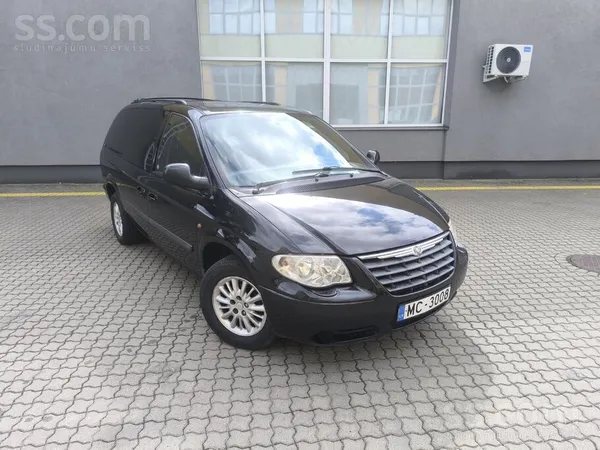Chrysler Mašina laba stavokļa. Ritoša klusa. Jauni brezes d
