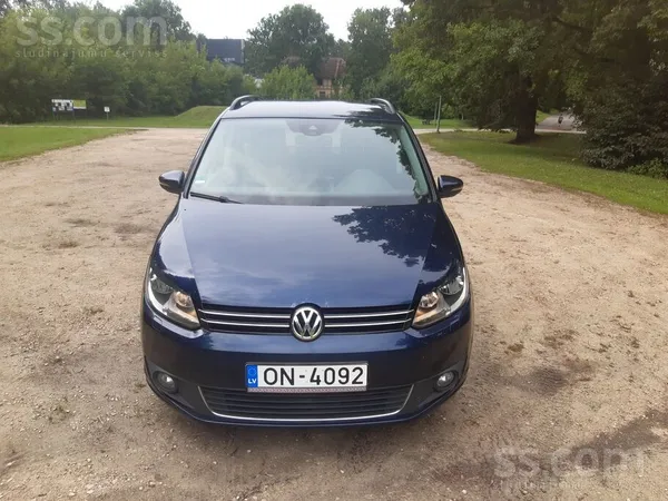 Pārdodu. Auto labā tehniskā un vizuālā stāvoklī. 
Komplektā metāla diski 4g