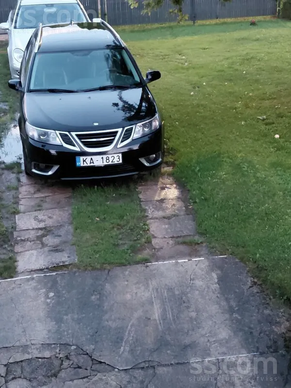 Pārdodu auto , jo tuvāka ir aizmugures piedziņa. Auto ir ļoti dinamisks. Atr
