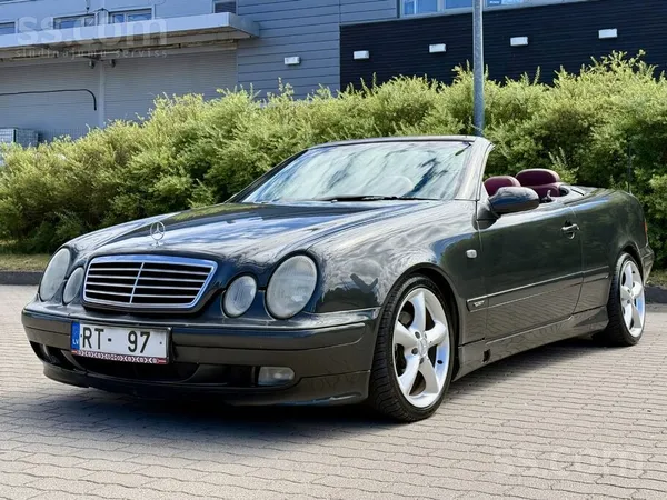 Mercedes Pārdod skaistu Mercedes-Benz Clk 200 Cabrio ar ele