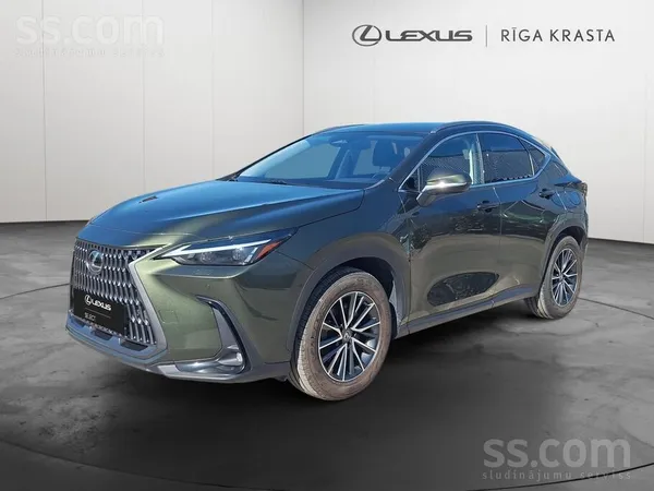 Lexus Plug-in Hybrid Lexus Nx450H+. 