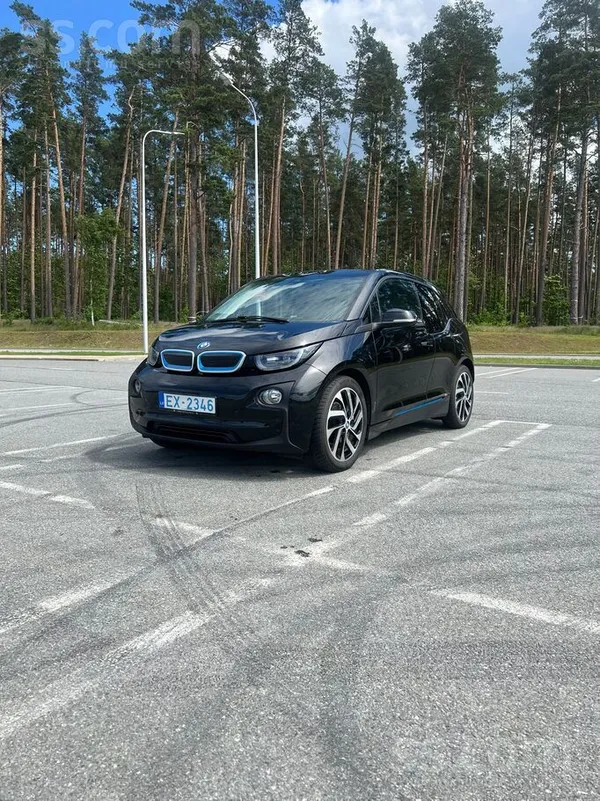 BMW Brīnišķīga mašīna pilsētai un tuvākajiem rajoniem.