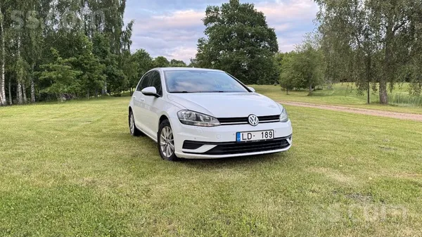 Volkswagen Pārdodu ekonomisku un uzticamu Volkswagen Golf 7. 