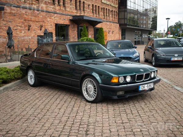 BMW BMW 750i, e32, V12. Ļoti labā tehniskā un vizuālā 