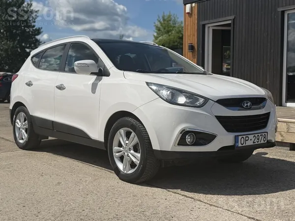 Hyundai Hyundai Ix35 Awd, 2.0 D, 104 kW/136 Zs. Latvijā na
