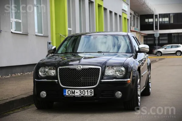 Chrysler 3.0d Universāls, automāts, boston mūzikas sistēma,