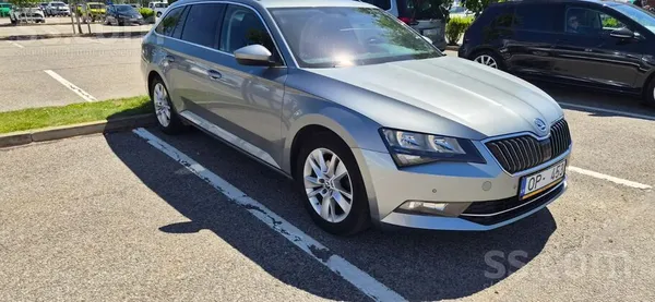 Skoda Šāda cena tikai 2 dienas. Pārdod Skoda Superb Ambi