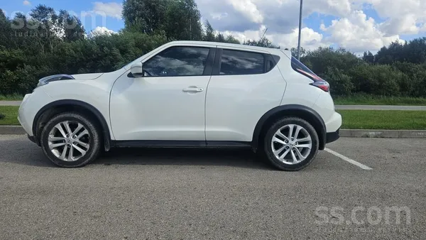 Nissan Pārdodu uzticamu un ekonomisku Nissan Juke. Komple