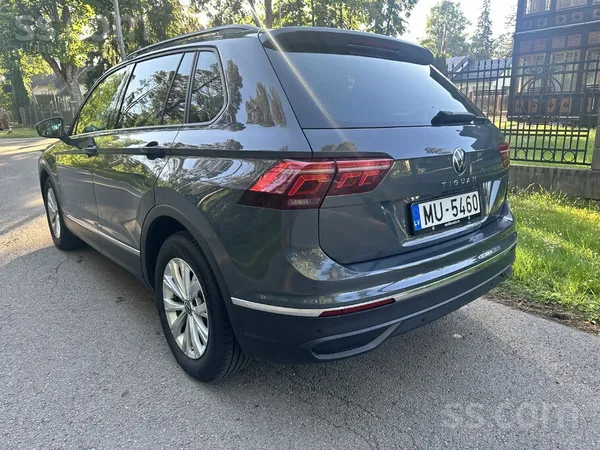Pārdod koptu un uzticamu Volkswagen Tiguan Life 1.5 Tsi 150 ZS ar Dsg automā