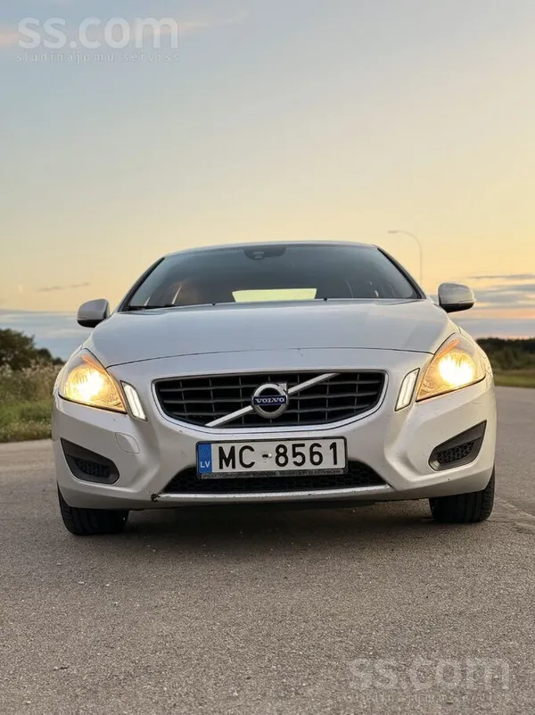 Volvo Volvo V60 2.0 Tdi 2011.g Automāts - TA līdz 2027.g